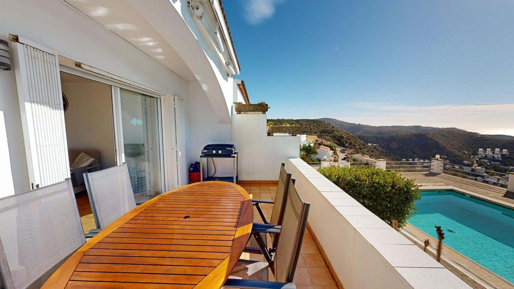 65 M2 ,piscine Vue Appartement Roses