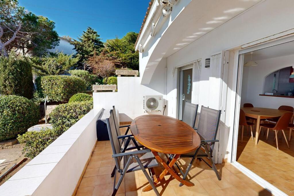 Appartement 65 M2 ,piscine Vue Roses